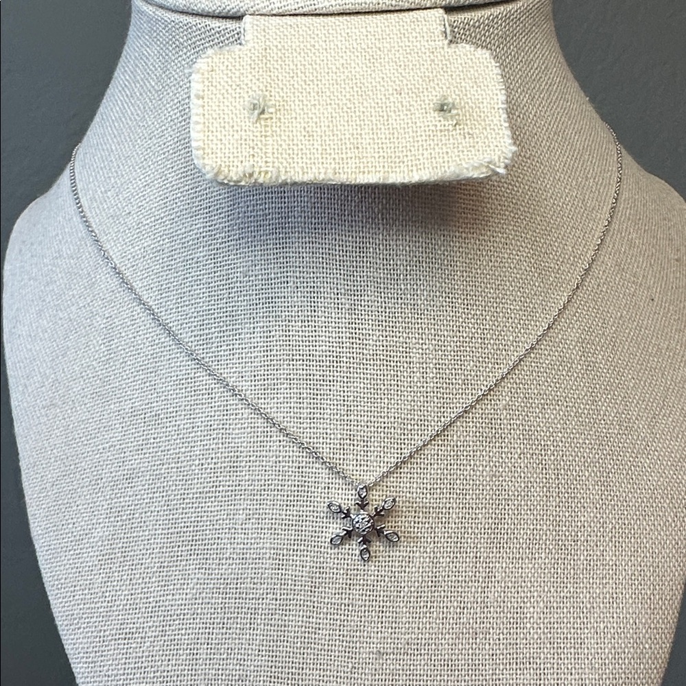 0.04 CTW Natural Diamond Snowflake Sterling Silver Necklace 18"